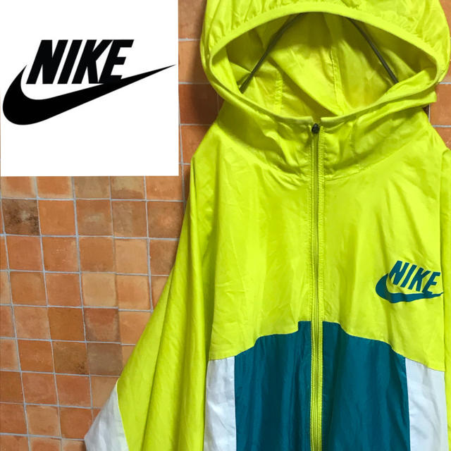NIKE(ナイキ)のナイキ マルチカラーナイロンジャケット メンズのジャケット/アウター(ナイロンジャケット)の商品写真