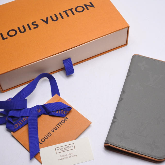 LOUIS VUITTON - ルイヴィトン　モノグラムチタン　IPHONE X XS 中古　箱付き　携帯ケースの通販 by ごとく's shop｜ルイヴィトンならラクマ