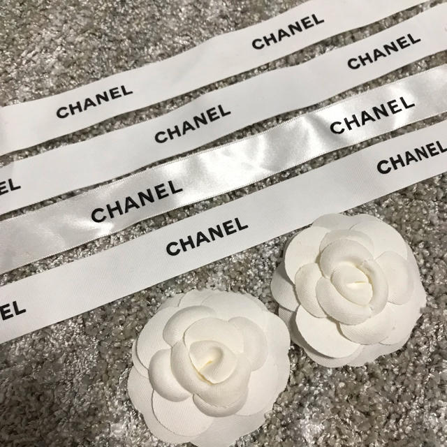 CHANEL(シャネル)のCHANEL カメリア リボン セット ハンドメイドの文具/ステーショナリー(カード/レター/ラッピング)の商品写真