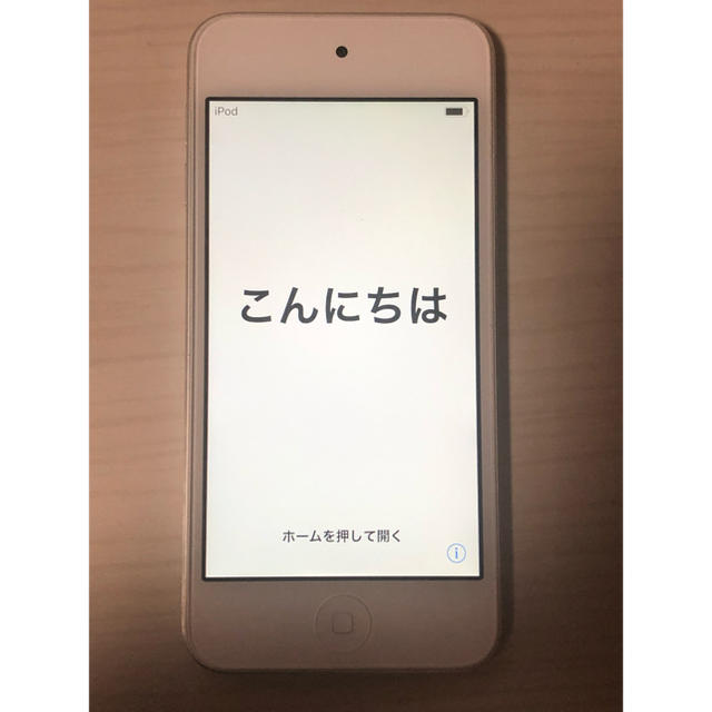 iPod touch(アイポッドタッチ)のMKH42J/A (iPod touch 16GB ｼﾙﾊﾞｰ) 第6世代 スマホ/家電/カメラのオーディオ機器(ポータブルプレーヤー)の商品写真