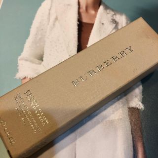 バーバリー(BURBERRY)のバーバリーリキッドファンデーション(ファンデーション)