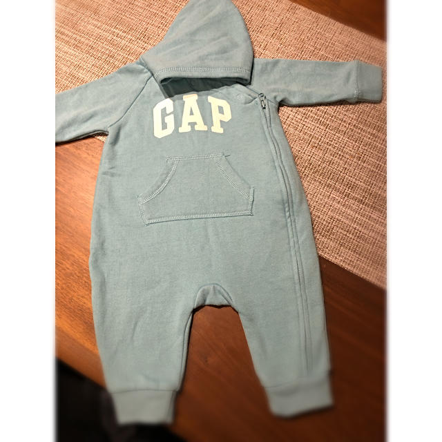 babyGAP(ベビーギャップ)のGAPカバーオール。スウェット素材。 キッズ/ベビー/マタニティのベビー服(~85cm)(カバーオール)の商品写真