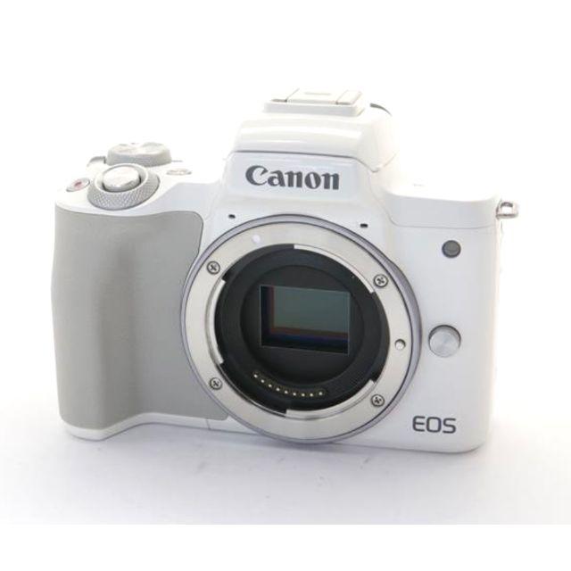 Canon(キヤノン)のキヤノン EOS kiss M ホワイト + EF-M 18-55mm スマホ/家電/カメラのカメラ(ミラーレス一眼)の商品写真