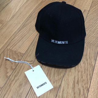 バレンシアガ(Balenciaga)のVETEMENTS ヴェトモン ベイスボールキャップ(キャップ)