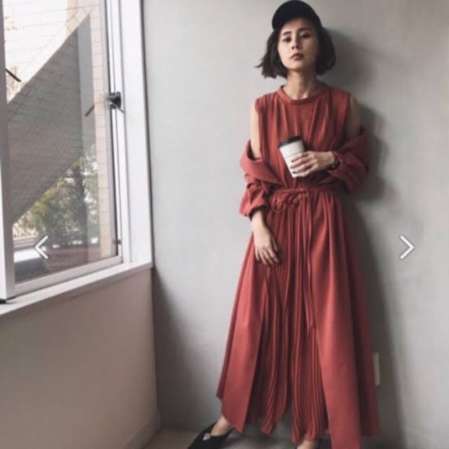 Ameri VINTAGE(アメリヴィンテージ)のAMERI  front pleats long dress レディースのパンツ(オールインワン)の商品写真