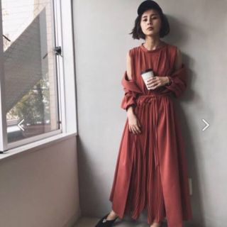 アメリヴィンテージ(Ameri VINTAGE)のAMERI  front pleats long dress(オールインワン)