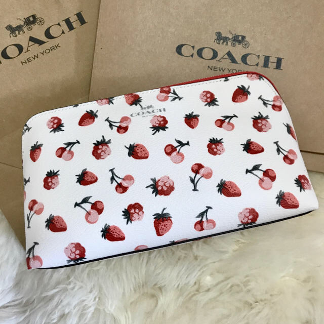 COACH コーチ イチゴ チェリー フルーツ柄 ポーチ リストレット