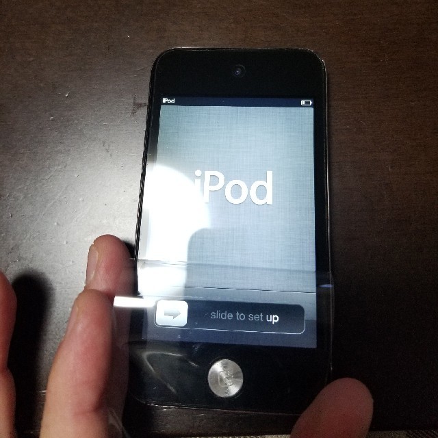 iPod touch(アイポッドタッチ)のipod touch 4 32ギガ スマホ/家電/カメラのオーディオ機器(ポータブルプレーヤー)の商品写真