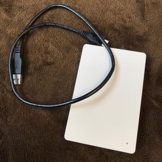 アイオーデータ(IODATA)のIODATA ポータブルHDD 1TB ホワイト HDPH-UT1W(PC周辺機器)