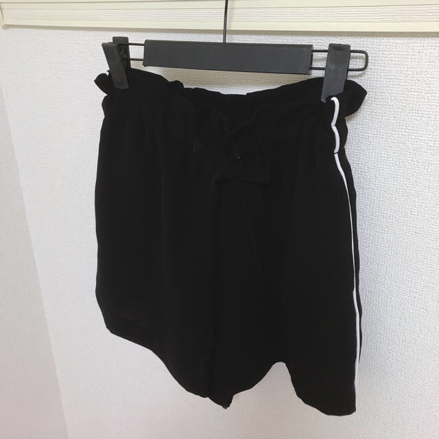 ZARA(ザラ)のzara ショートパンツ レディースのパンツ(ショートパンツ)の商品写真