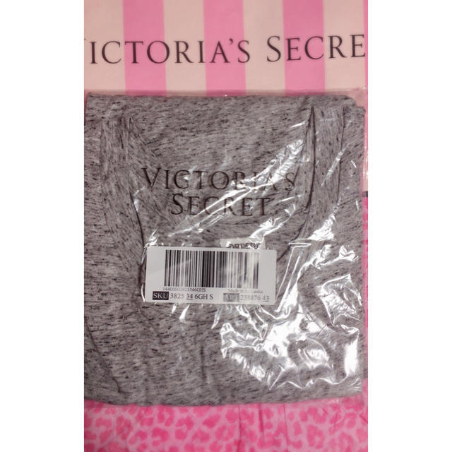 Victoria's Secret(ヴィクトリアズシークレット)の新品！ヴィクトリアズシークレットPINKタンクトップS レディースのトップス(タンクトップ)の商品写真