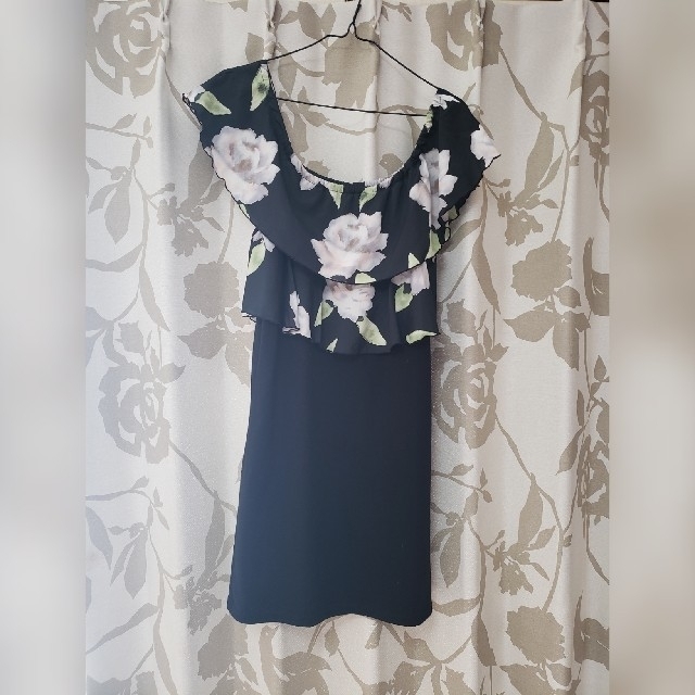値下げ！花柄ミニワンピ🌹美品 レディースのフォーマル/ドレス(ミニドレス)の商品写真