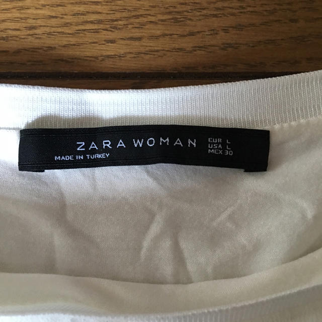 ZARA(ザラ)の新品未使用 ZARA シフォントップス ドルマンスリーブ　ホワイト Lサイズ レディースのトップス(シャツ/ブラウス(半袖/袖なし))の商品写真