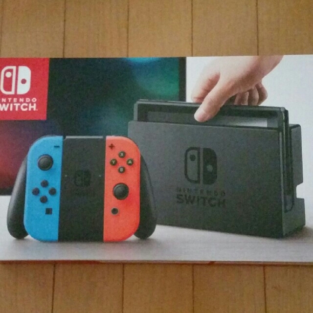 ニンテンドースイッチ　ネオン