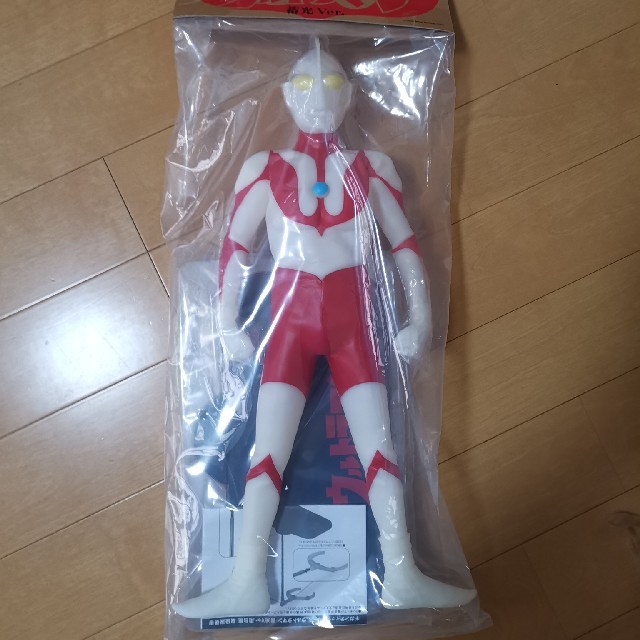 ギガンティックシリーズ ウルトラマン 蓄光Ver. 専門ショップ svanel.dk