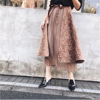 アメリヴィンテージ(Ameri VINTAGE)のARABESQUE LAYERED SKIRT (ロングスカート)