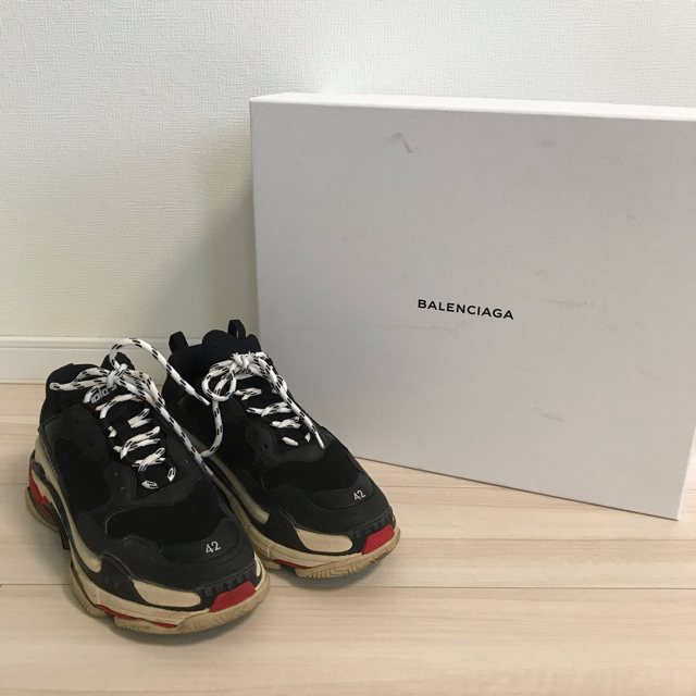 BALENCIAGAのスニーカー バレンシアガ