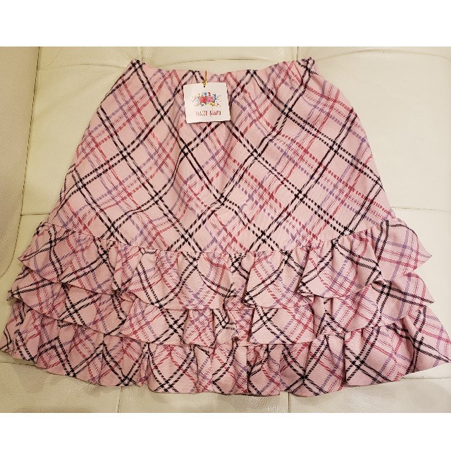 mezzo piano(メゾピアノ)の新品　メゾピアノ　フリルスカート　135㎝ キッズ/ベビー/マタニティのキッズ服女の子用(90cm~)(スカート)の商品写真