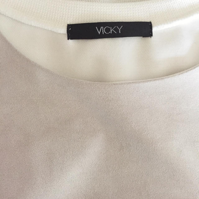 VICKY(ビッキー)のVICKY♡プルオーバー レディースのトップス(カットソー(長袖/七分))の商品写真