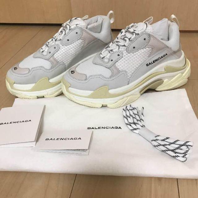 Balenciaga - 限定値下げ balenciaga triple S 白 40 26cmの通販 by が's shop｜バレンシアガならラクマ