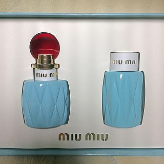 ミュウミュウ(miumiu)のnwsdy様専用・miumiuコフレセット(香水(女性用))