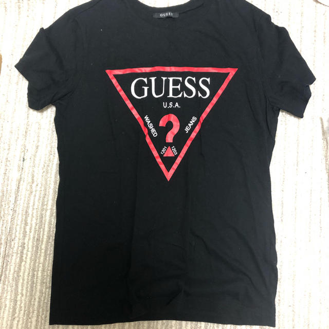 GUESS(ゲス)のTシャツ レディースのトップス(Tシャツ(半袖/袖なし))の商品写真