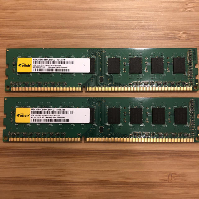 ELIXIR(エリクシール)のDDR3 1333/PC3-10600 2GB × 2(計4GB) スマホ/家電/カメラのPC/タブレット(PCパーツ)の商品写真