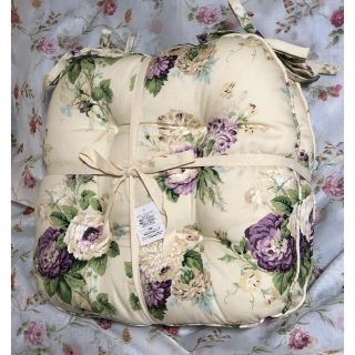 ローラアシュレイ(LAURA ASHLEY)のローラアシュレイ❤️【新品】シートクッション🌺２枚セット(クッション)