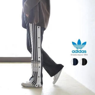 アディダス(adidas)のadibreak pants(カジュアルパンツ)