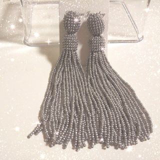 オスカーデラレンタ(Oscar de la Renta)の【値下中】タッセルビーズピアス♡オスカーデラレンタ風♡Silver(ピアス)