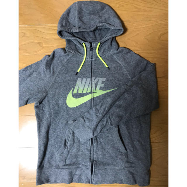 NIKE(ナイキ)のNIKE パーカー グレー メンズのトップス(パーカー)の商品写真