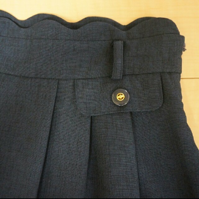 C.D.S BASIC(シーディーエスベーシック)の【美品】ネイビー 膝丈スカート レディースのスカート(ひざ丈スカート)の商品写真