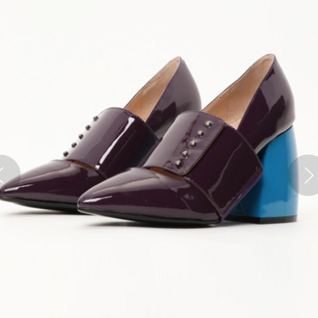 G.V.G.V.(ジーヴィジーヴィ)のG.V.G.V ３Ｎ 新品チャンキーヒール レディースの靴/シューズ(ハイヒール/パンプス)の商品写真