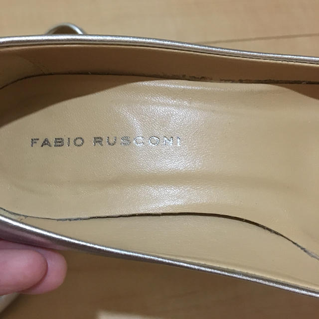FABIO RUSCONI(ファビオルスコーニ)のFABIO RUSCONI シルバーパンプス 36.5 レディースの靴/シューズ(ハイヒール/パンプス)の商品写真