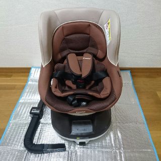 コンビ(combi)の【なーつー様4/12まで】★再値下★combiネセルターンEC チャイルドシート(自動車用チャイルドシート本体)