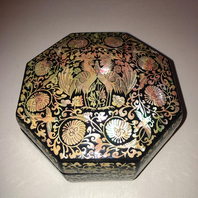 螺鈿漆器 螺鈿細工 八角形の小物入れ used美品 鳥と花と唐草?の通販