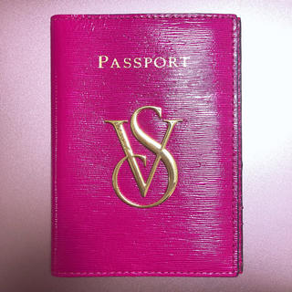 ヴィクトリアズシークレット(Victoria's Secret)のヴィクトリアシークレット パスポートケース(パスケース/IDカードホルダー)