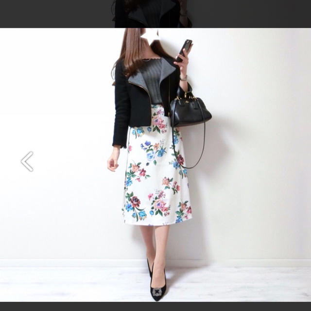 FRAY I.D(フレイアイディー)のフラワースカート 新品 レディースのスカート(ひざ丈スカート)の商品写真
