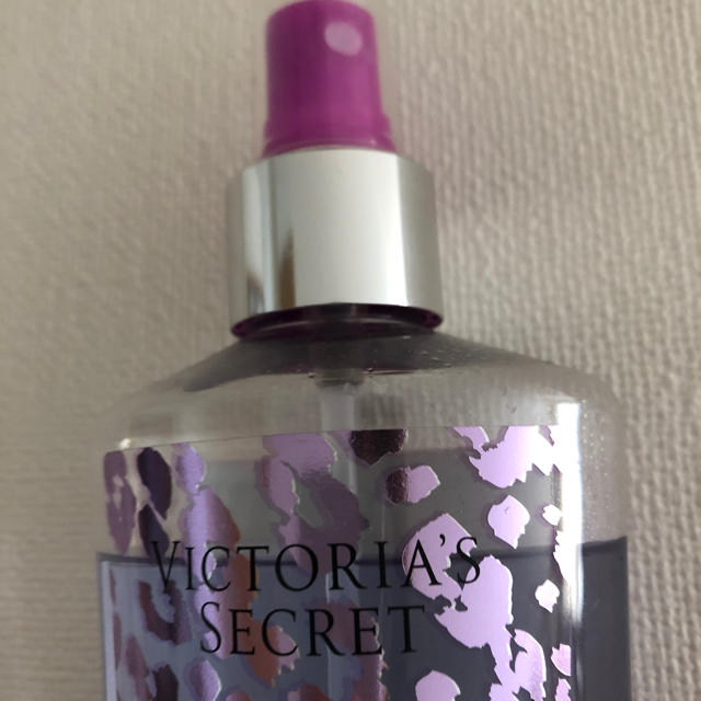 Victoria's Secret(ヴィクトリアズシークレット)のVictoriaSecret ボディミスト コスメ/美容の香水(香水(女性用))の商品写真