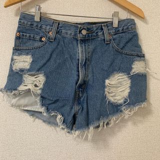 リーバイス(Levi's)のダメージショートパンツ 古着 (ショートパンツ)