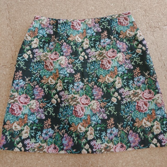 GU(ジーユー)のgu 花柄スカート レディースのスカート(ミニスカート)の商品写真