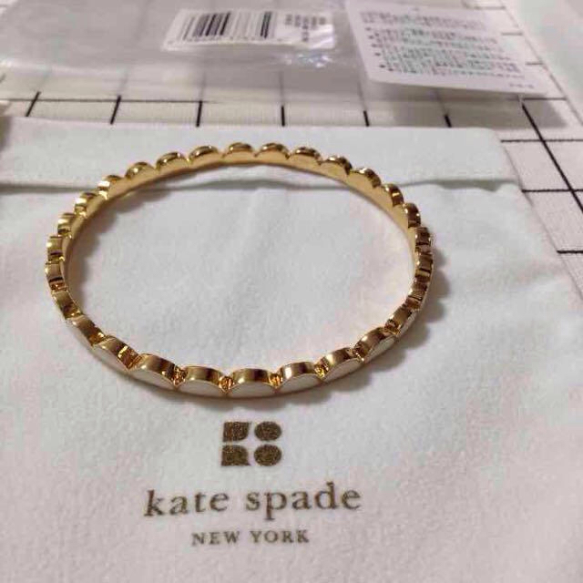 kate spade new york(ケイトスペードニューヨーク)の値下げ！新品正規品ケイトスペードバングル レディースのアクセサリー(ブレスレット/バングル)の商品写真