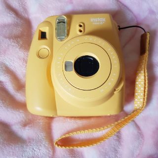 フジフイルム(富士フイルム)の富士フイルム　instax mini 8+(フィルムカメラ)