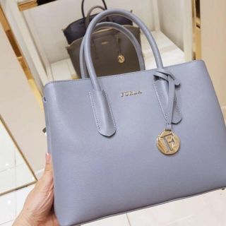 furla tessa ライトブルーバック