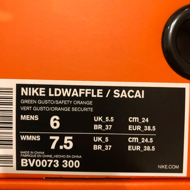 NIKE(ナイキ)の24cm US6 国内正規 NIKE LDWAFFLE/SACAI メンズの靴/シューズ(スニーカー)の商品写真