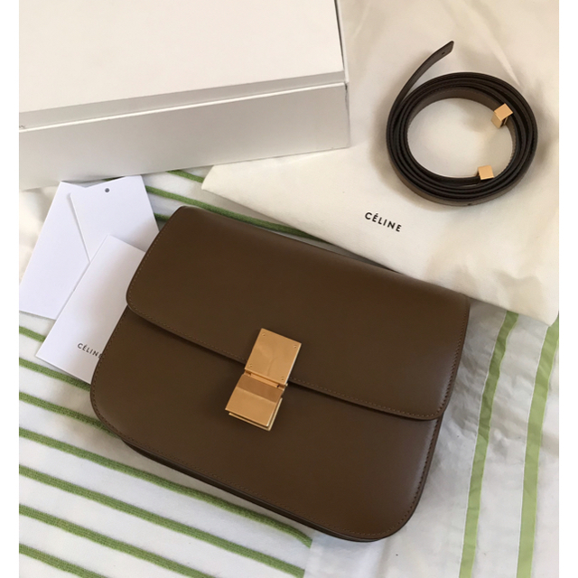 celine - 美品 CELINE セリーヌ クラシックボックスの通販 by あおい's shop｜セリーヌならラクマ