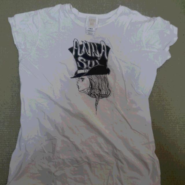 ANNA SUI(アナスイ)のANNA SUIの半袖Tシャツです。 レディースのトップス(Tシャツ(半袖/袖なし))の商品写真