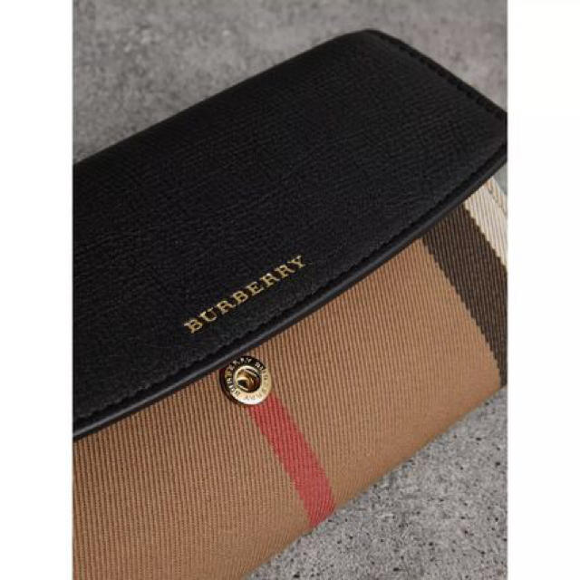 BURBERRY(バーバリー)のBurberry 財布  レディースのファッション小物(財布)の商品写真