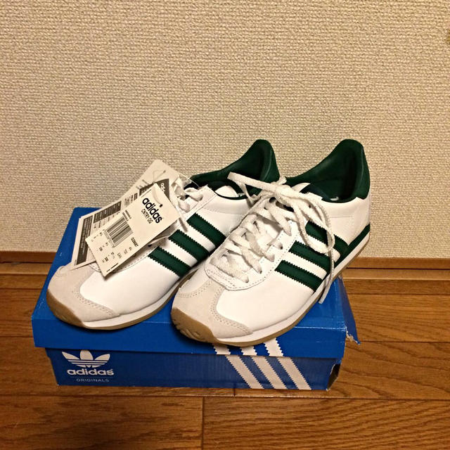 adidas スニーカー 新品☆