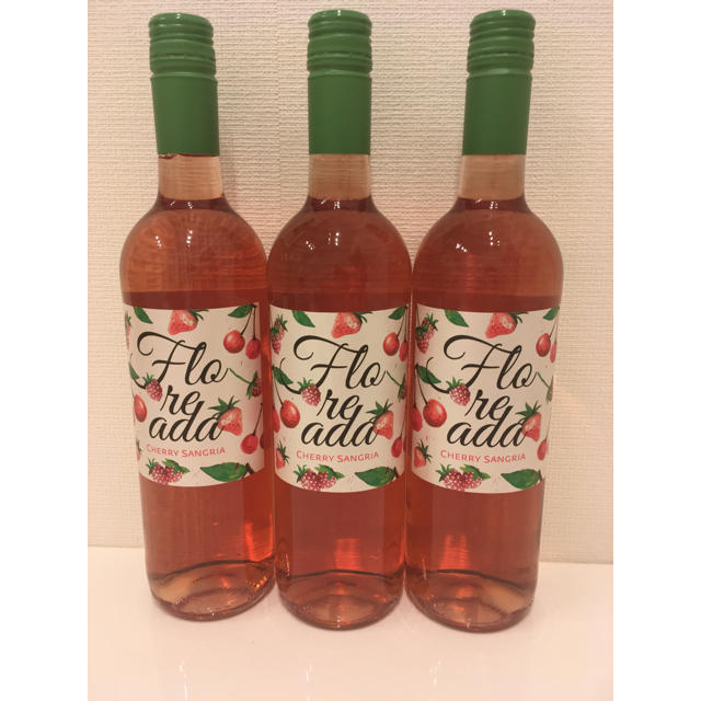 KALDI(カルディ)のカルディ桜シリーズ限定 お酒3本セット 食品/飲料/酒の酒(リキュール/果実酒)の商品写真